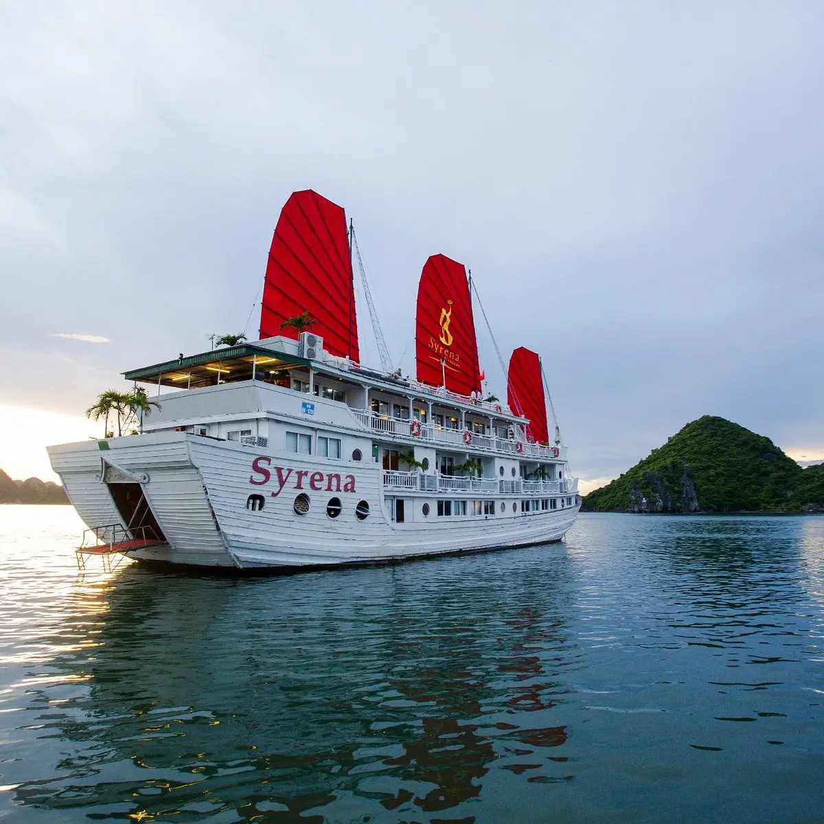Du thuyền Syrena Cruise BIM Group